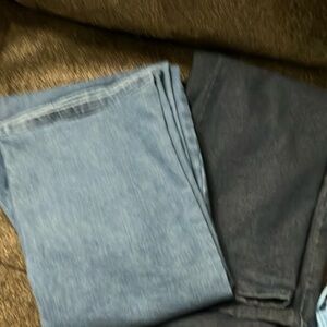 2 pair of women’s stretch jeans with elastic waist and boot cut